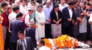 सीता दाहाललाई अन्त्यष्टीका लागि पशुपति आर्यघाट पुर्‍याइयो
