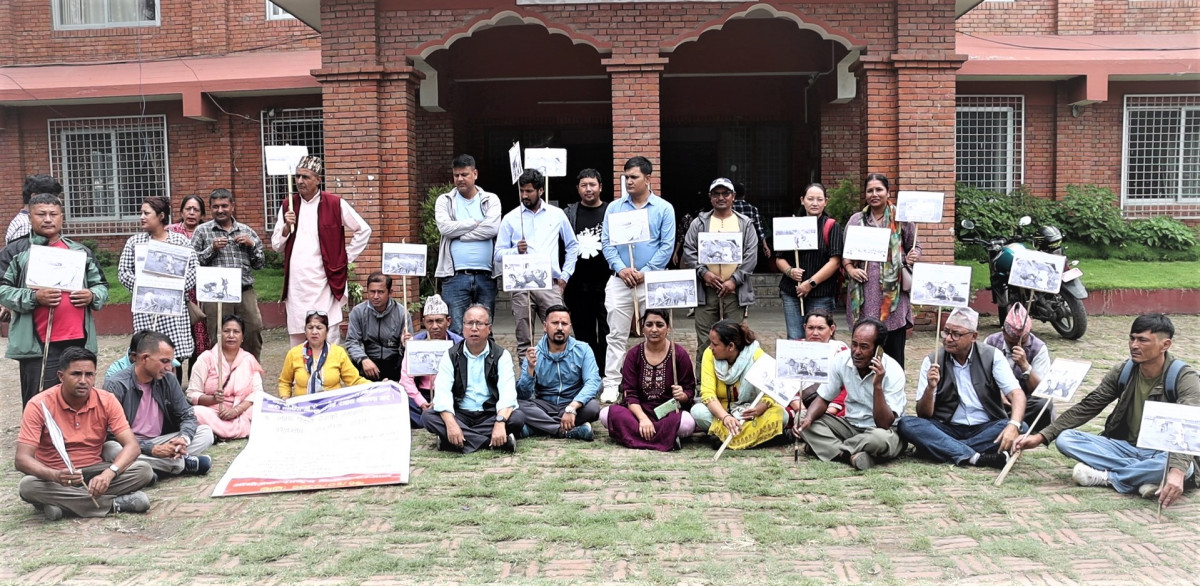 पशु किसानहरूद्वारा लम्पीस्किन रोग नियन्त्रण र पीडितलाई तत्काल क्षतिपूर्ति दिन सरकारलाई दबाब