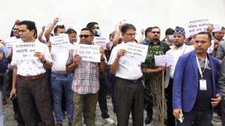 अध्यागमन विभाग अगाडि वैदेशिक रोजगार व्यवसायीको प्रदर्शन