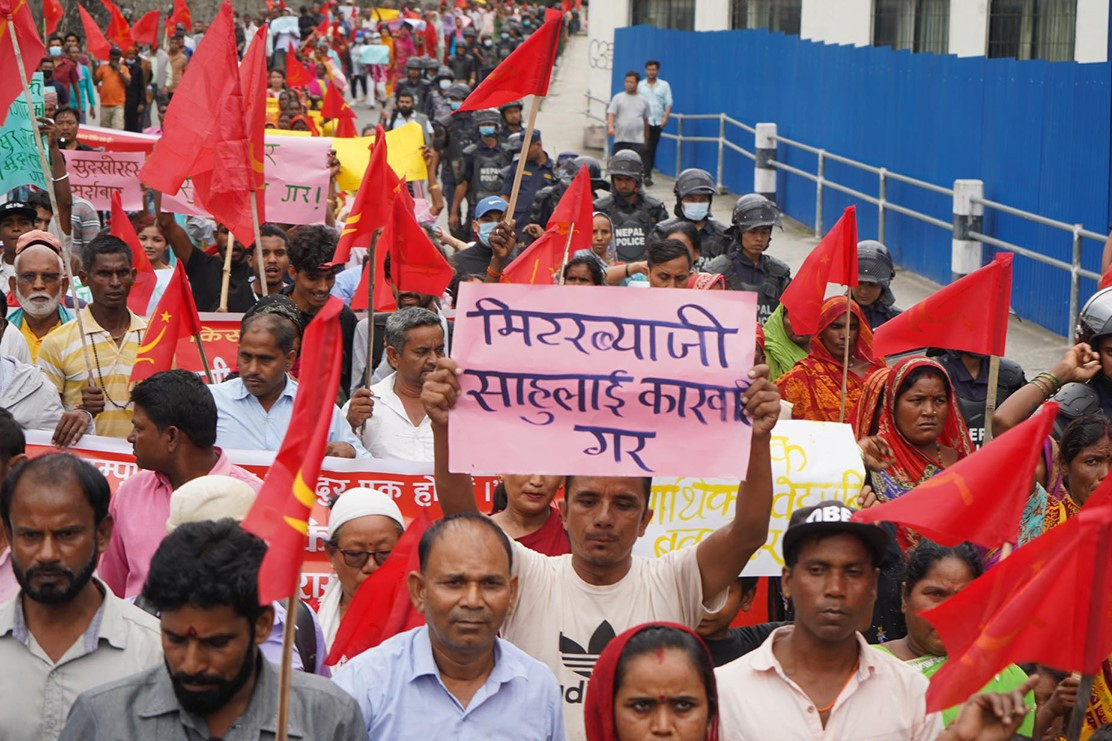 यसकारण मागे मिटरब्याज पीडितले गृहमन्त्रीको राजीनामा