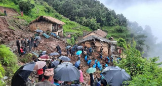 बैतडीमा पहिरोमा घर पुरिँदा आमा–छोराको मृत्यु