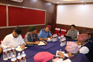 अवैध ओसारपसार नियन्त्रण गर्न गृहमन्त्री श्रेष्ठको निर्देशन