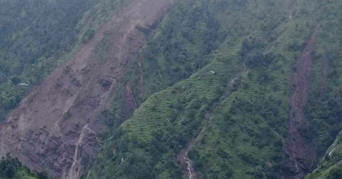 बागलुङको बिसौनामा वृद्ध दम्पती घरसहित पहिरोमा पुरिए