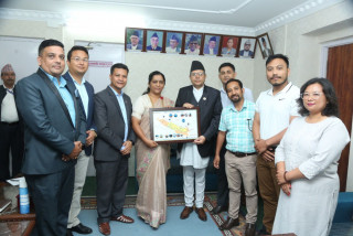 सभामुख घिमिरेलाई विवेकशील साझाले बुझायो सांस्कृतिक नक्सा