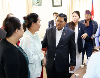 दोषीलाई कारबाही र घाइतेको उपचार गर्ने गृहमन्त्री श्रेष्ठको प्रतिबद्धता