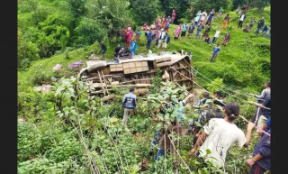 रोल्पामा बस दुर्घटना : ४ जनाको मृत्यु, ९ जना घाइते