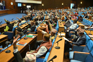 एमालेको लगातारको अवरोधले बन्धक बन्यो संसद् ,गतिरोध अन्त्य गर्न राष्ट्रपतिको ध्यानाकर्षण(खासखबर)