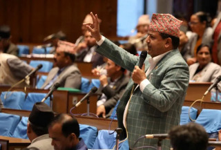 संसदमा एमालेको अवरोध कायमै प्रधानमन्त्री र गृहमन्त्रीले राजीनामा नदिए कांग्रेस सांसद शर्मा अनसन बस्ने(खासखबर)