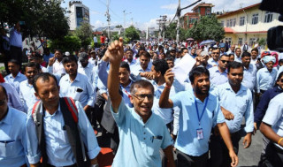 शिक्षकको आन्दोलनका कारण आजदेखि देशभरका सामुदायिक विद्यालय बन्द हुने