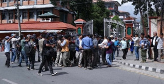 शिक्षक आन्दोलन : २७ जना प्रदर्शनकारी पक्राउ(नामसहित)