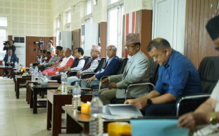 कांग्रेस बैठकमा देशको चिन्ता, अदृष्य शक्तिविरुद्ध राजनीतिक एकता हुनुपर्नेमा जोड, पार्टी नेतृत्वलाई सुध्रिन सुझाव (खासखबर)