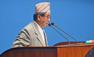 शिक्षकलाई राजनीतिबाट टाढा राख्न खोजेका छौं : शिक्षामन्त्री अशोक राई