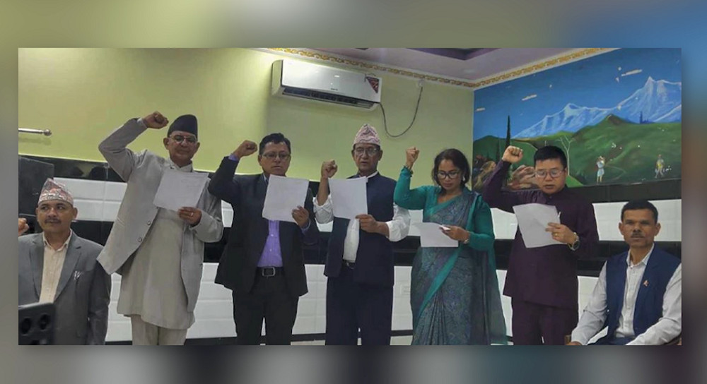 एमालेका कोशी अधिवेशनः नवनिर्वाचित सदस्यहरुले लिए शपथ