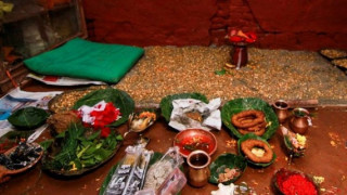 नेपालीहरुको मूल पर्व बडादशैँ आजबाट विधिवत रुपमा शुरु, बिहानै घरघरमा जमरा राखी घटको स्थापना (खासखबर)