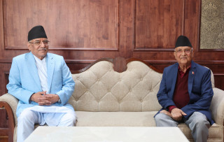 प्रचण्ड र ओलीबिच सुटुक्क भेटवार्ता