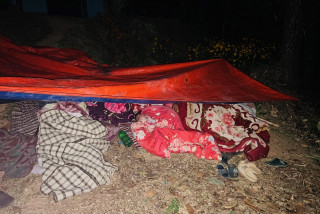 जाजरकोट–रुकुमपश्चिम भुकम्प: खुला आकाश मुनि रात बिताउँदा...