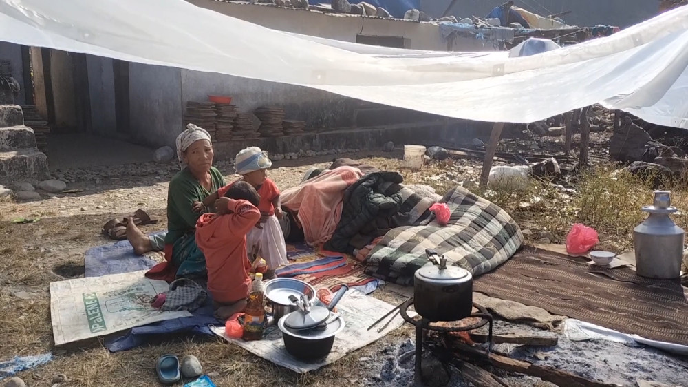 अत्यधिक जाडोका कारण दुईजना भुकम्प पीडितको मृत्यु