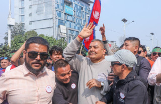 दुर्गा प्रसाईंको आन्दोलनलाई मलजल गर्ने यसै व्यवस्थाका हिमायतीनै रहेको पक्का,देशले दुःख पाउने खतरा (खासखबर)
