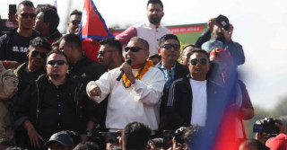 ओली र प्रचण्ड मरेको दिन जनताले खसी काटेर पाटि खान्छन् : दुर्गा प्रसाईं
