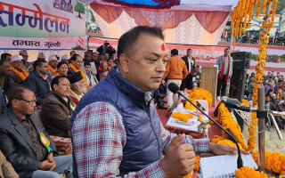 पूर्वराजा ज्ञानेन्द्रलाई गगन थापाको चुनौती : ‘हिम्मत भए पार्टी खोलेर चुनाव लड्न आए हुन्छ’