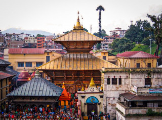 भक्तजनद्वारा पशुपतिनाथको छाया दर्शन