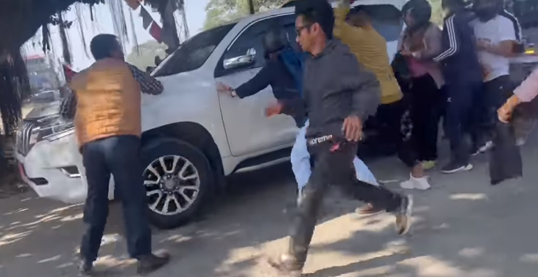 कोसीका मुख्यमन्त्री कार्की सवार गाडीमा ‘पहिचानवादी’को आक्रमण