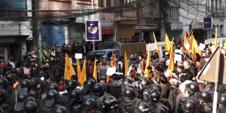 पर्यटनमन्त्री किराँतीको राजिनामा माग्दै काठमाडौंमा प्रदर्शन