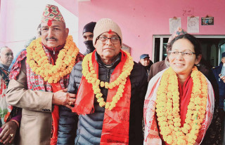 सुदूरपश्चिममा सत्ता गठबन्धनका उम्मेदवारले दर्ता गरे उम्मेदवारी