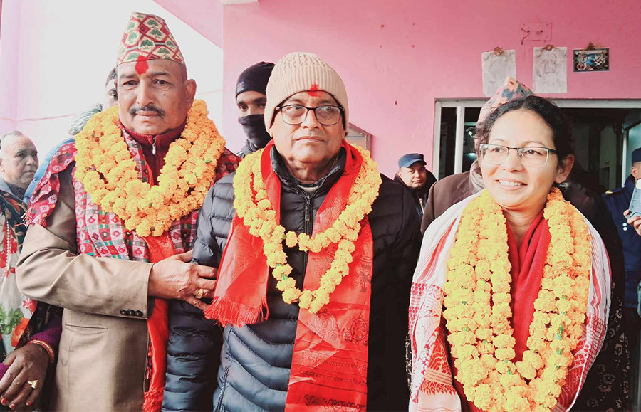 सुदूरपश्चिममा सत्ता गठबन्धनका उम्मेदवारले दर्ता गरे उम्मेदवारी