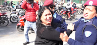 न्यायाधीश भुवन गिरीकी जेठी पत्नी आरतीले गरिन् आत्मदाह प्रयास
