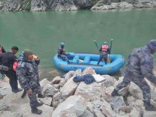 त्रिशूली नदीमा भारतीय नम्बर प्लेटको बोलेरो गाडी भेटियो