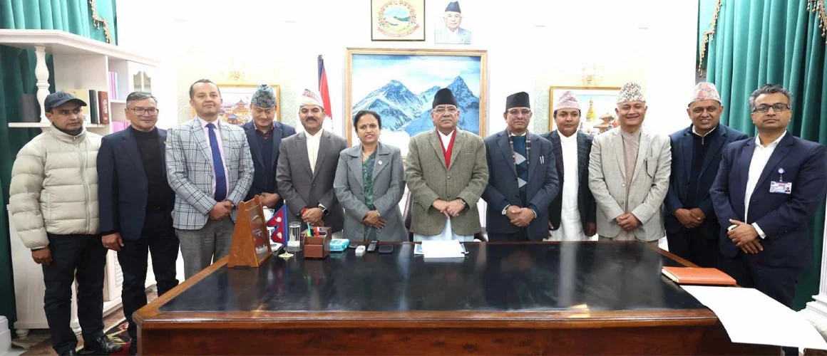 एनसेलको शेयर खरिदबिक्री अध्ययन समितिले प्रधानमन्त्री ‘प्रचण्ड’लाई  बुझायो प्रतिवेदन