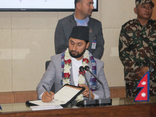 पूर्व सञ्चारकर्मी आँफै गृहमन्त्री भएपछि रविले गरे सञ्चारमाध्यमलाई नियन्त्रण गर्ने निर्णय(पूर्णपाठसहित)