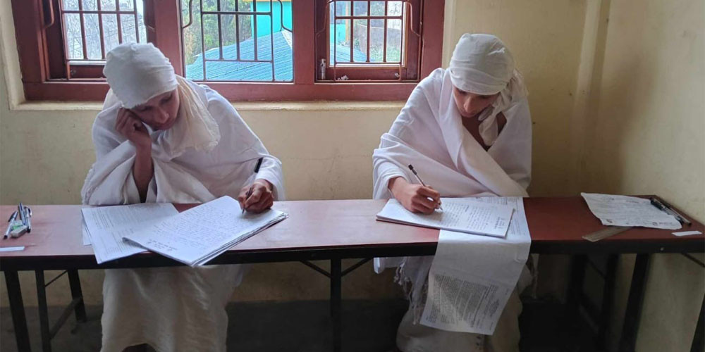 स्याङ्जामा किरियापुत्री दाजुभाइले दिए एसइई परीक्षा