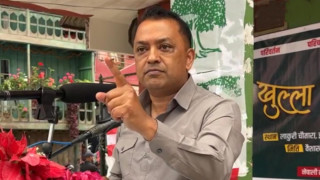 लेखेर राख्नुस्, यो सरकार माघसम्म पनि टिक्दैन : गगन थापा