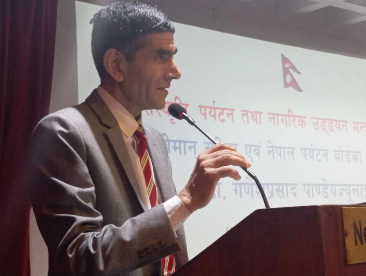मन्त्रालयका सचिव तथा बोर्डका अध्यक्ष डा.गणेशप्रसाद पाण्डेको स्वागत