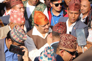 पूर्वराजा शाहका गतिविधिले ठुला दल र सरकार त्रसित, हौसिँदै राजावादी दल र समुह, नियन्त्रणको विकल्प खोज्दै सरकार (खासखबर)
