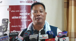 हाम्रो श्रीमान–श्रीमतीबीच नै फाटो ल्याइदिएः रेशम चौधरी