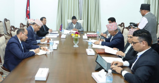 रुग्ण उद्योग पुनः सञ्चालनमा प्रधानमन्त्री ‘प्रचण्ड’ को चासो