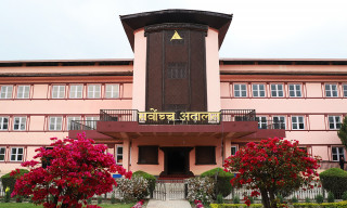 धितोपत्र बोर्डको अध्यक्ष नियुक्ति प्रक्रिया रद्द नगर्न सर्वोच्चको अल्पकालीन अन्तरिम आदेश