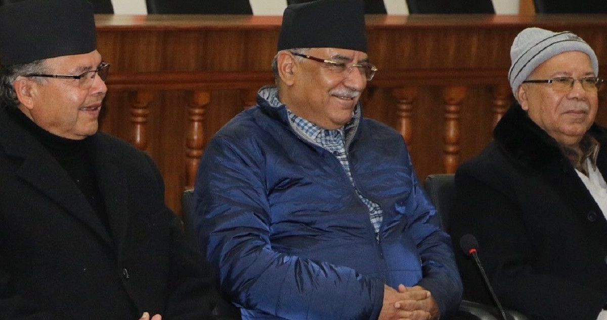 प्रचण्ड,माधव र झलनाथको वैठकमा मिसिए विप्लव