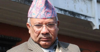 प्रधानमन्त्री ओलीको शपथ कार्यक्रम माधव नेपालद्वारा ‘बहिस्कार’