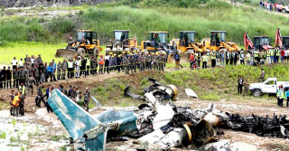 नेपालमा हवाई दुर्घटनाको सन्त्रास, सावधानी अपनाउन नसकिएको विज्ञहरुको तर्क, ईयूको सुझावलाई आत्मसात गर्नैपर्ने (खासखबर)