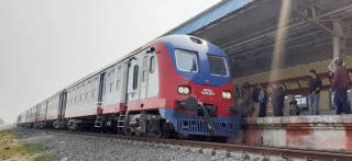 धनुषामा युवकलाई रेलले किच्यो