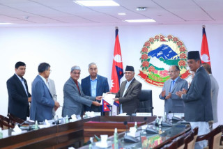 टीआरसी विधेयकमा दलहरु एकमत,जबरजस्ती पारित गर्न खोजेको भन्दै सर्वोच्चमा उजुरी, सरकार सबैलाई मिलाउने पक्षमा (खासखबर)