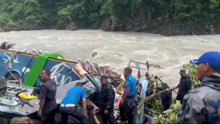 मर्स्याङ्दी नदीमा भएको बस दुर्घटनामा मृतक २७ जनाको शव परीक्षण चितवनमा हुने