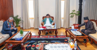 प्रधामन्त्री ओली, देउवा र प्रचण्डबिच भेटवार्ता