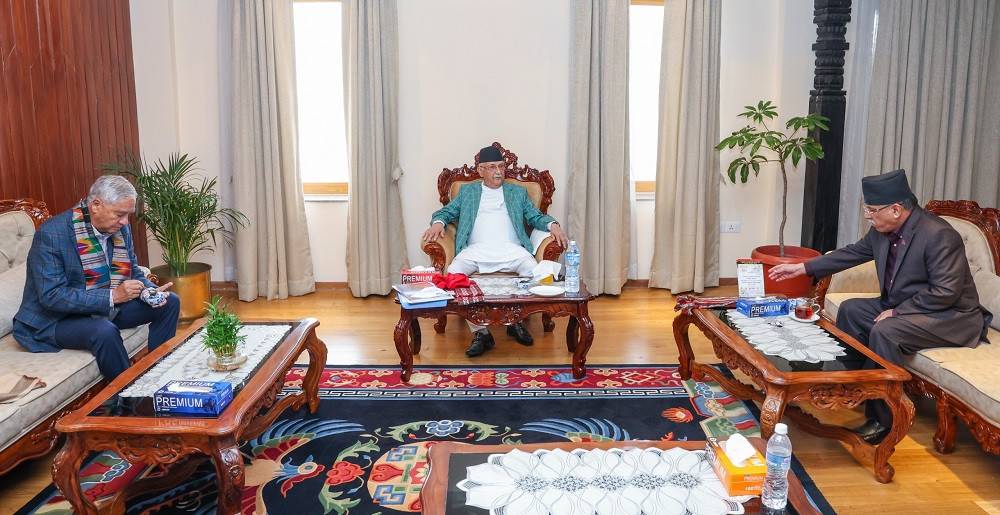 प्रधामन्त्री ओली, देउवा र प्रचण्डबिच भेटवार्ता