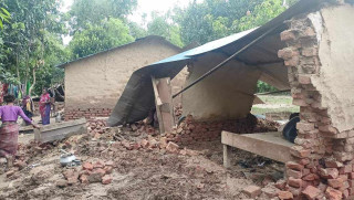 बागलुङमा पुनर्निमाण गरिरहेको घर भत्किँदा एक जनाको मृत्यु, ११ मजदूर घाइते