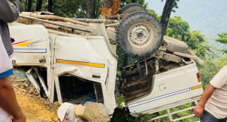 नवलपुरमा जिप दुर्घटना हुँदा दुई जनाको मृत्यु, २८ घाइते